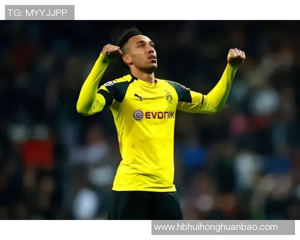 退役足球球星的年龄变迁与传奇人生：从黄金岁月到退场后的新挑战